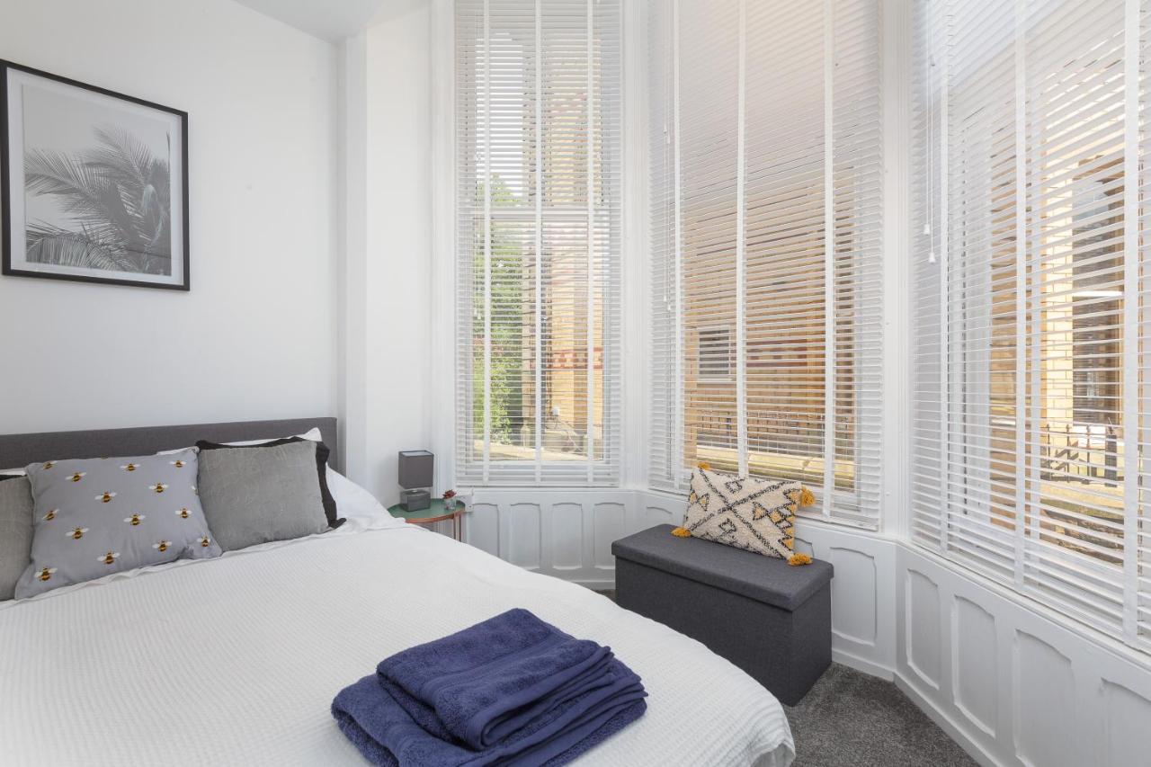 Charles Alexander Short Stay - Clifton Drive Beach Retreat Литам-Сент-Эннс Экстерьер фото