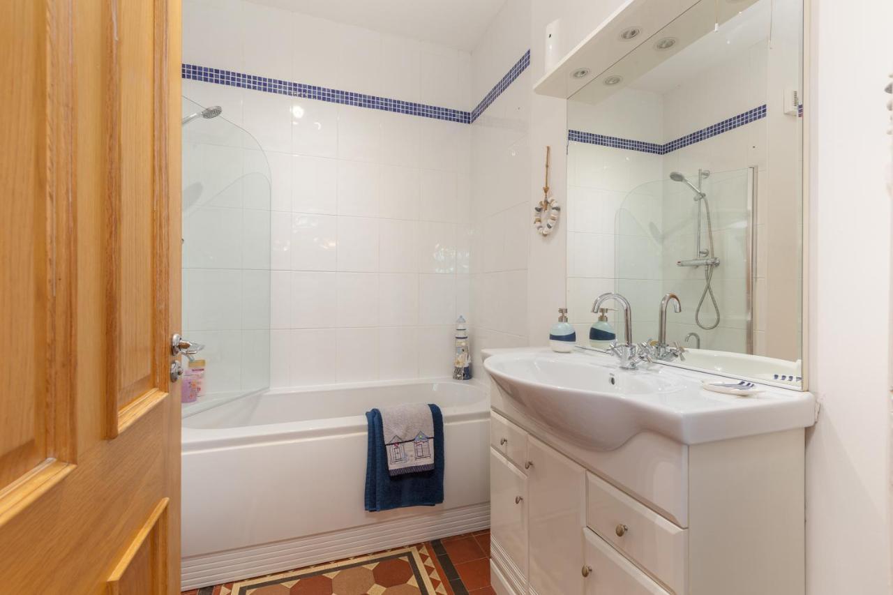 Charles Alexander Short Stay - Clifton Drive Beach Retreat Литам-Сент-Эннс Экстерьер фото